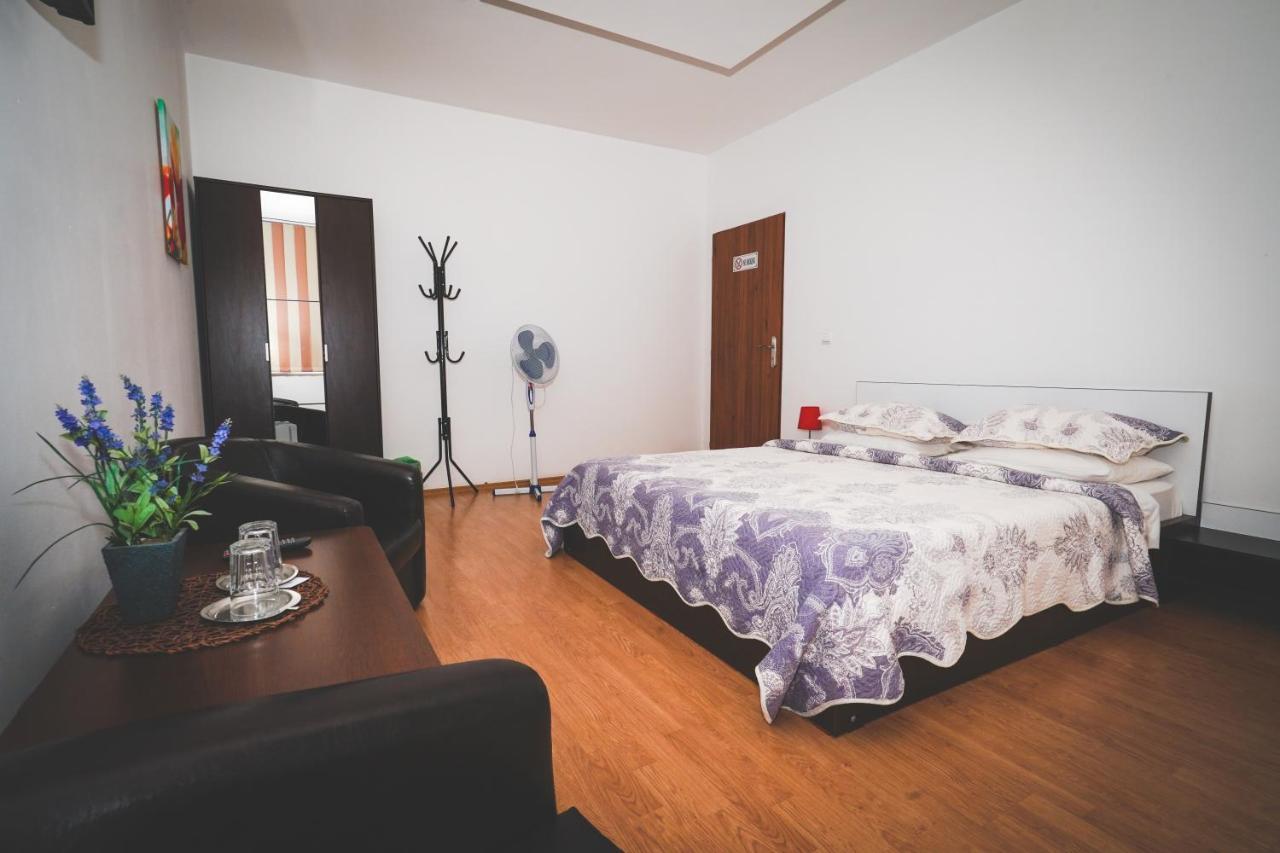 Pensiunea Dolce Temeşvar Dış mekan fotoğraf